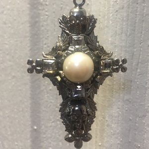 Alexander McQueen Skull and Pearl Cross Necklace.